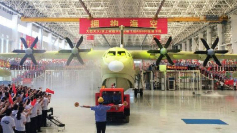 World's largest amphibious aircraft takes off in China