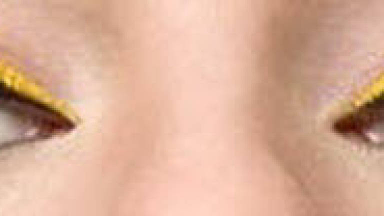 Video tutorials: Rocking coloured eyeliners Video tutorials: Rocking coloured eyeliners