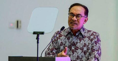 Anwar Kekal Pendirian Tidak Ambil Gaji