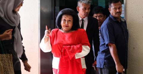 Mahkamah Persekutuan Tolak Permohonan Rosmah