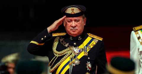 Menteri Kabinet Merafak Sembah Tahniah Kepada Sultan Ibrahim Sebagai