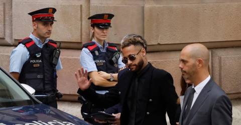 Neymar Arrives At Barcelona Court To Face Trial