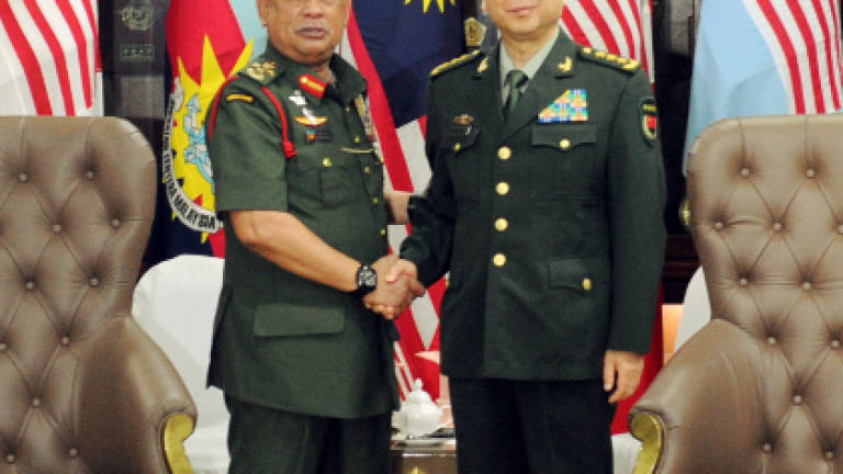 Gen Fang of China calls on Chief of Defence Forces