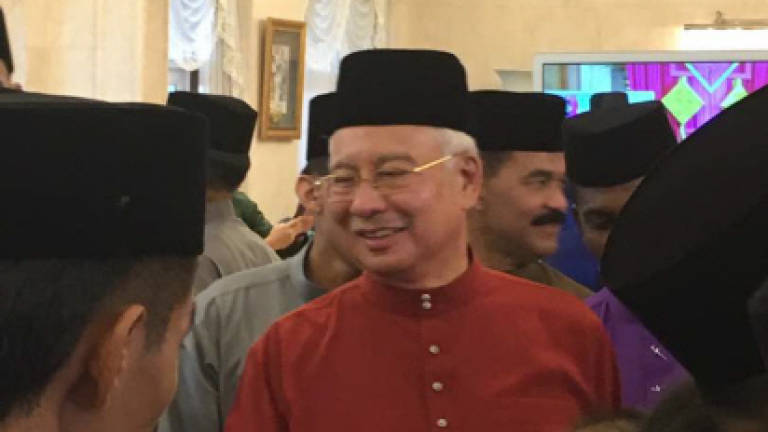 Thousands throng Raya open house of PM Najib at Seri Perdana