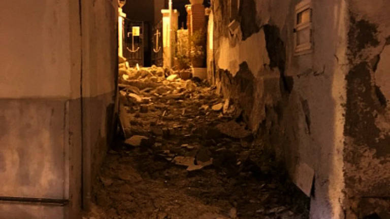 Two dead after quake hits Italy holiday island (Updated)