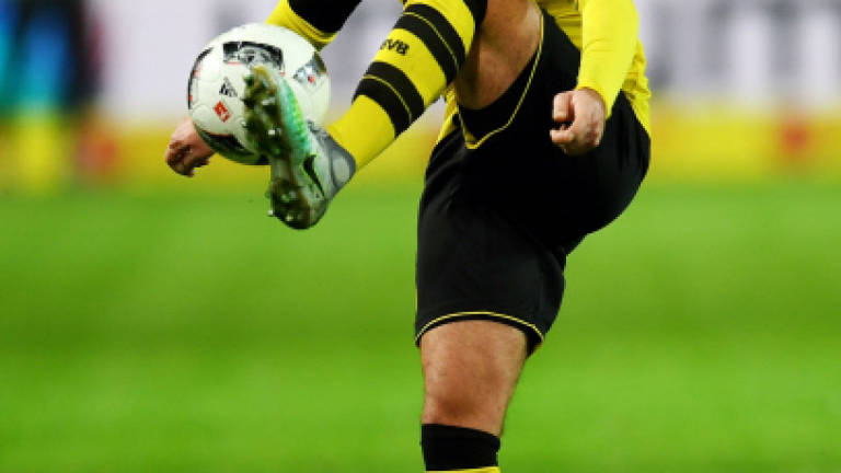 Spoilt for choice, Germany ignore World Cup hero Goetze