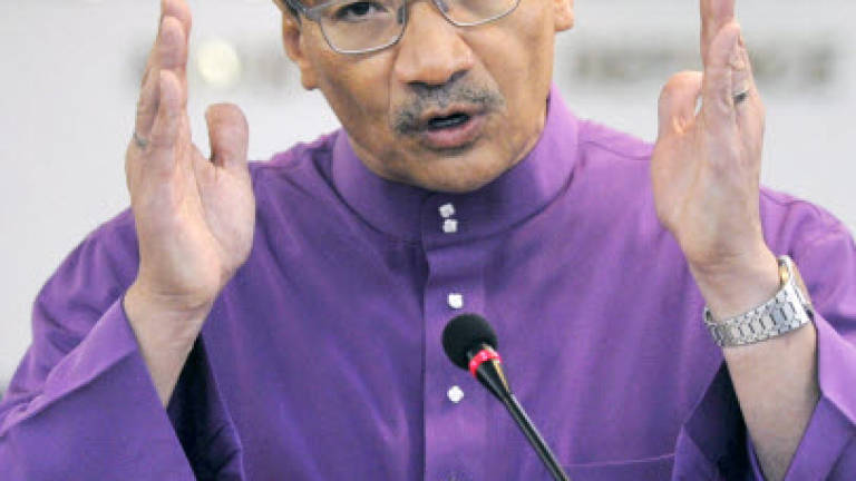 Hishamuddin denies opposition's MH17 claims