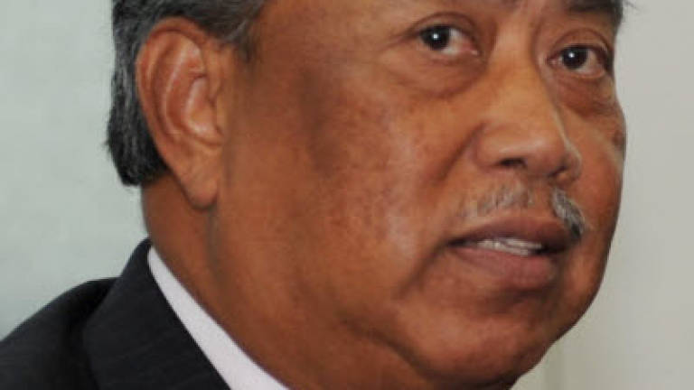Muhyiddin launches I-Card for international students