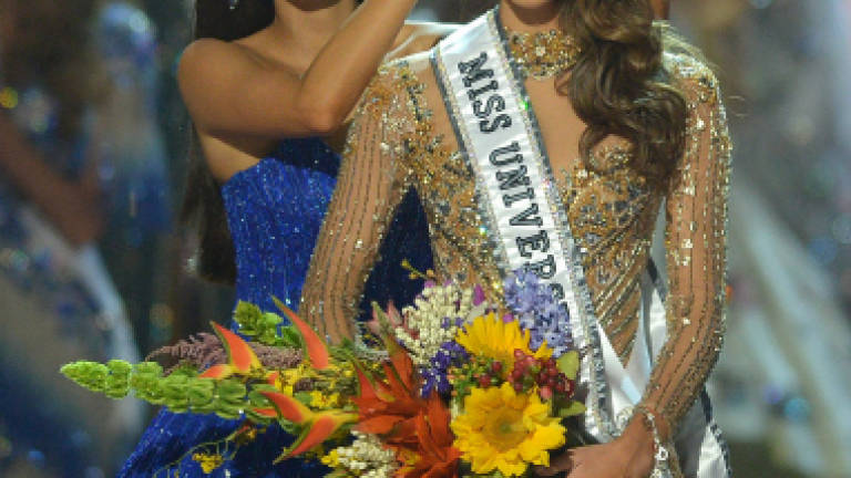 Miss France crowned Miss Universe