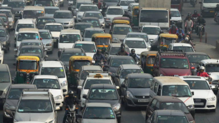 India court suspends ban on diesel vehicles in smoggy Delhi