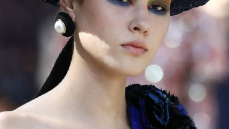 Quirky beauty looks from Paris haute couture week