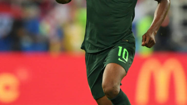 Nigeria captain Mikel set to play despite hand fracture