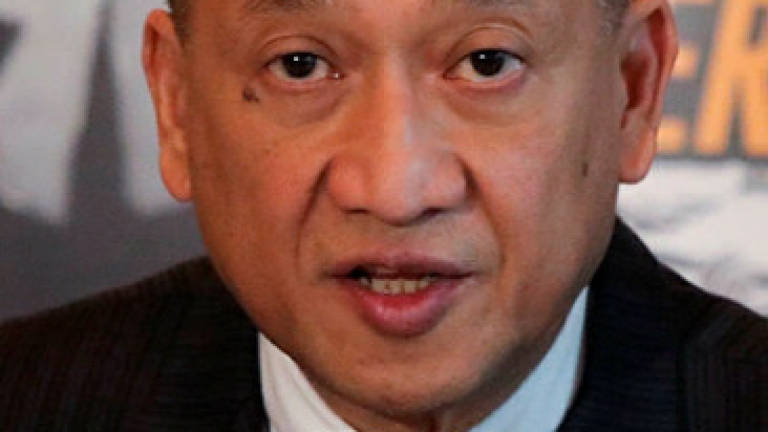 Nazri slams hotels for prohibiting staff from wearing hijab
