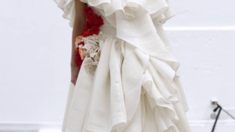 Spectacular wedding gowns from Paris haute couture week