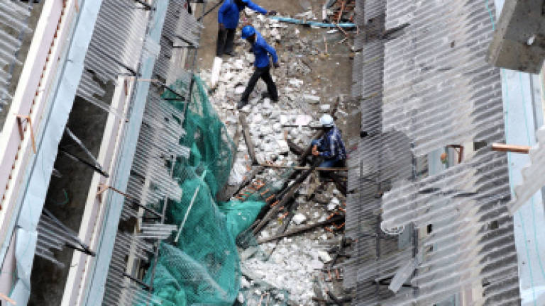 Viral pix of roof collapse is just repair work: USM