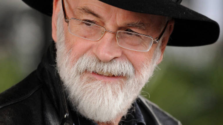 Queues in Britain as final Pratchett novel goes on sale