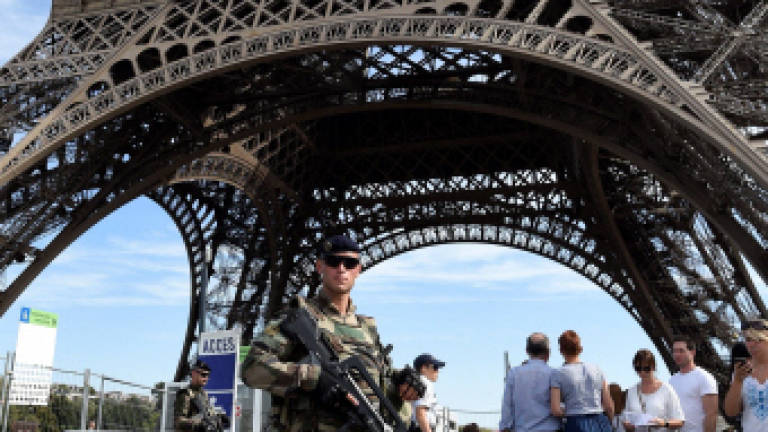 Woman charged over failed jihadist Paris attack