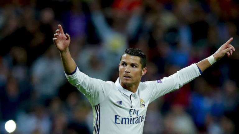 I'm staying at Real, says Ronaldo