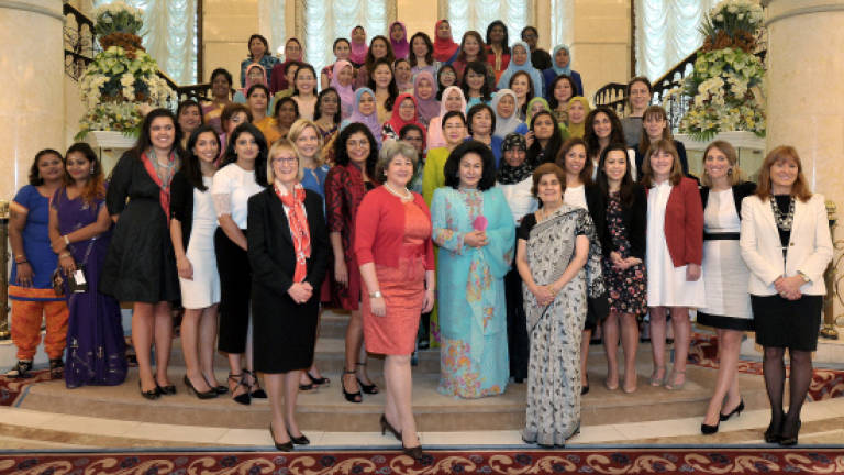 Rosmah attends luncheon with UK women delegation