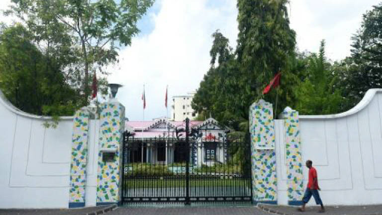 Maldives says parliament shut for security