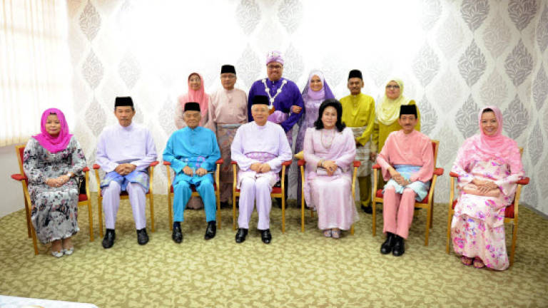 Najib attends Hasan Malek's son's wedding reception Najib attends Hasan Malek's son's wedding reception