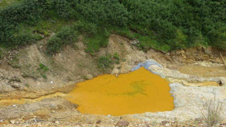 Colorado mine toxic spill creeps through US southwest