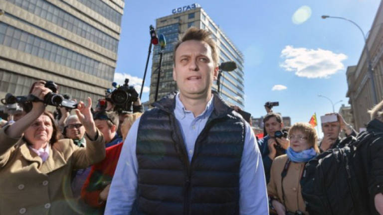 Russian opposition chief Navalny says released from jail