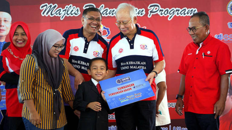 Umno Welfare Bureau committed to assisting the poor