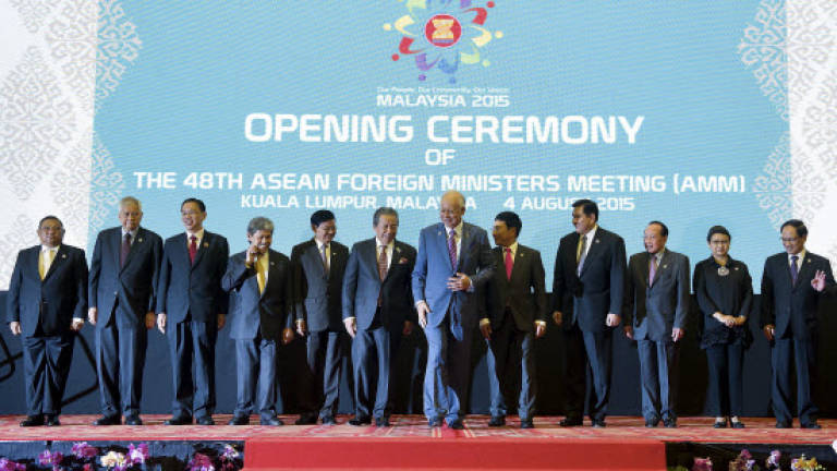 Asean must transcend regional borders: Najib