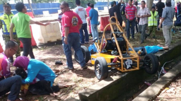 Two spectators killed in racing buggy race
