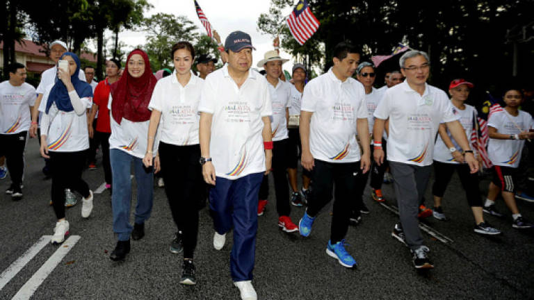 Selangor Sultan joins Anak-Anak Malaysia Walk Programme