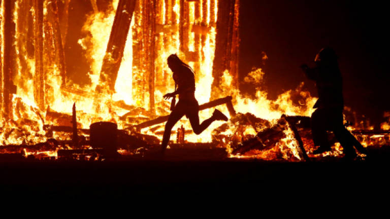 Man who ran into fire at Burning Man festival dies
