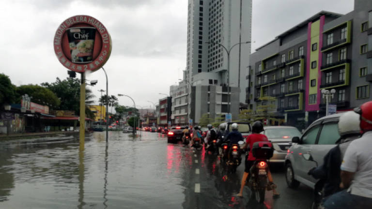 More flood victims in Malacca return home