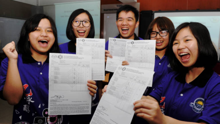 STPM: Construction worker's daughter among those with 4.0 CGPA