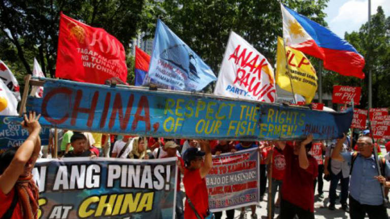 Tribunal rules against Beijing in South China Sea dispute
