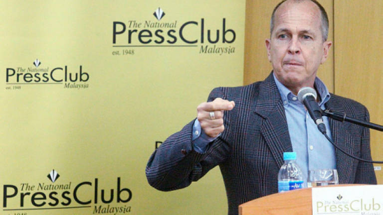 Journalist should unite and talk as one: Peter Greste