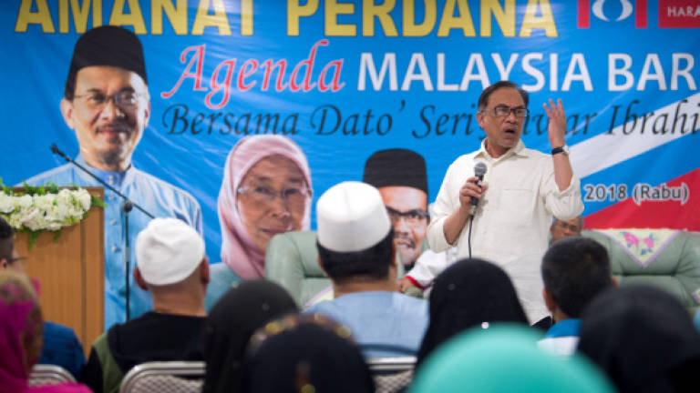 Stop pitting me against Mahathir: Anwar