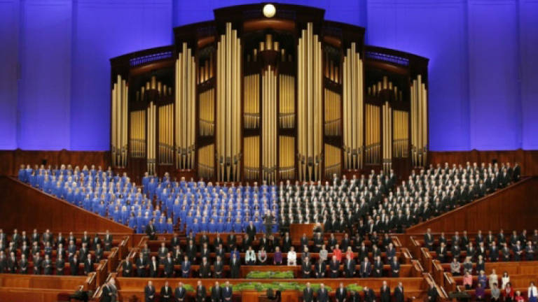 Mormon choir member quits rather than sing for Trump