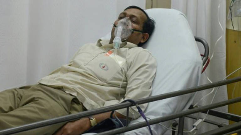 Delhi smog shortening lives, say doctors as hospitals fill up
