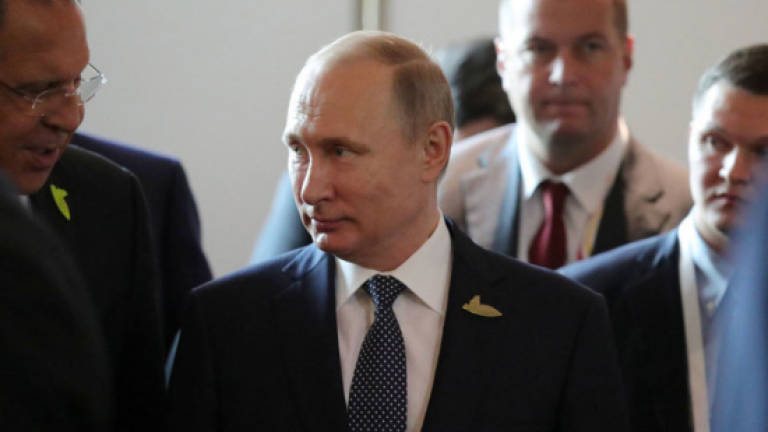 Trump-Putin in first showdown at fractious G20 summit