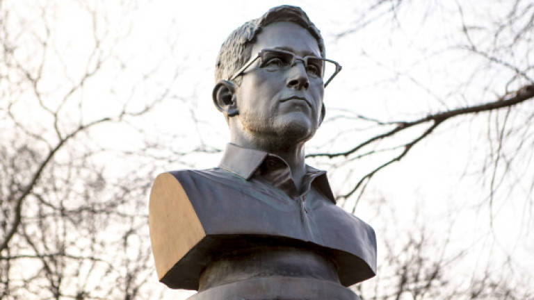 Artists place Snowden statue in New York park
