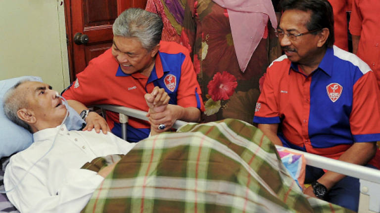 DPM'S visit brings smiles to heart, brain cancer patients