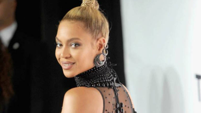 After near decade, Beyonce back on top of US song chart