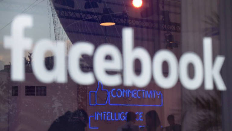 Facebook, Twitter join coalition to improve online news