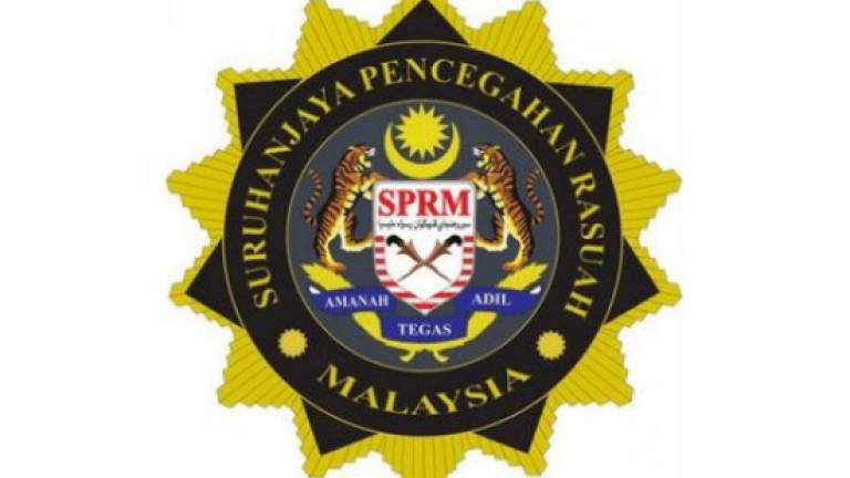 Association of Pasir Puteh main market traders lodges MACC report