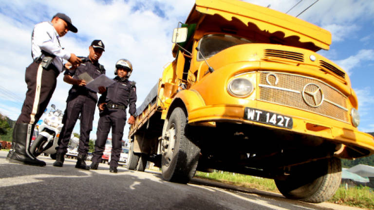 Ipoh police issue 46 summonses in commercial vehicle operation