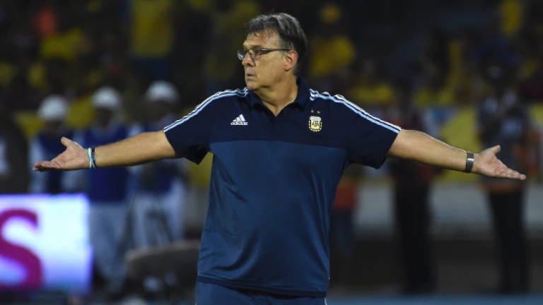 Argentina coach resigns in Olympic chaos