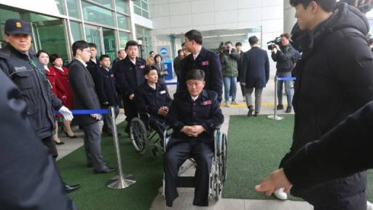 N. Korean athletes arrive in the South for Paralympics