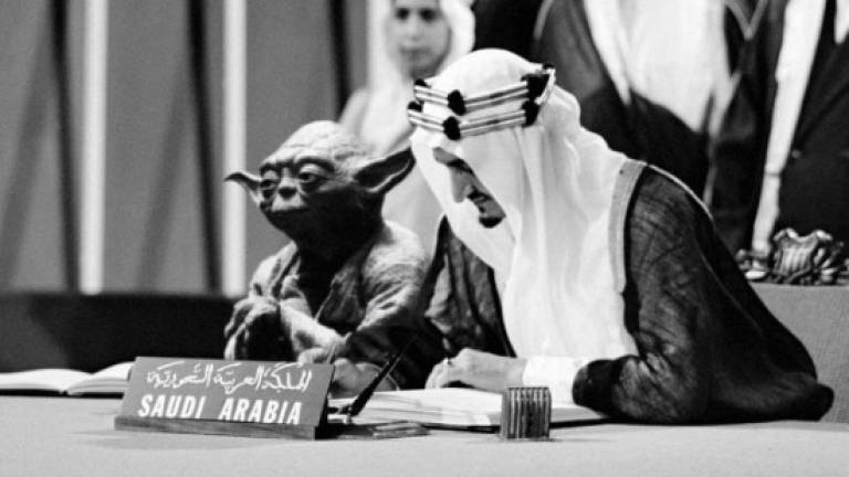 Photo of King Faisal with Yoda makes it to Saudi history book