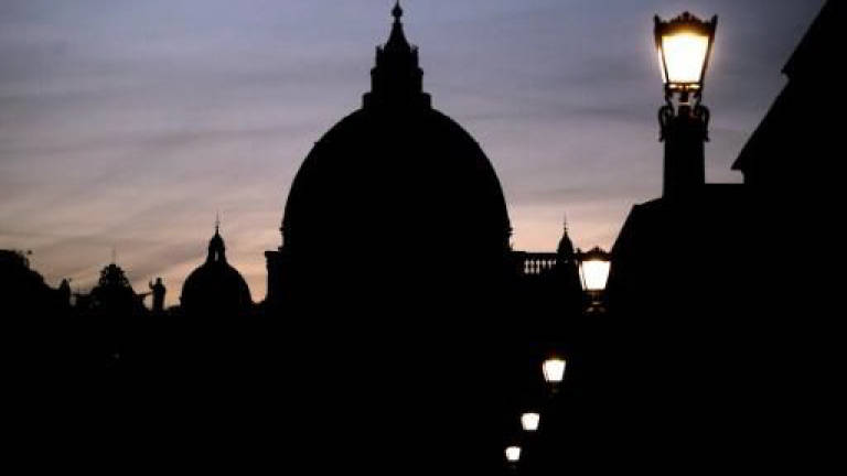 Cardinal's luxury pad probed in Vatican trial
